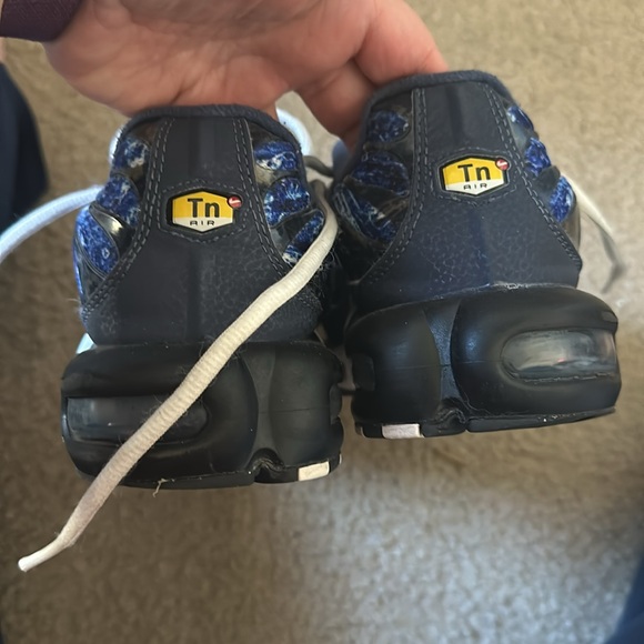 NIKE AIR MAX PLUS SHATTERED ICE SIZE 9 - Picture 4 of 6